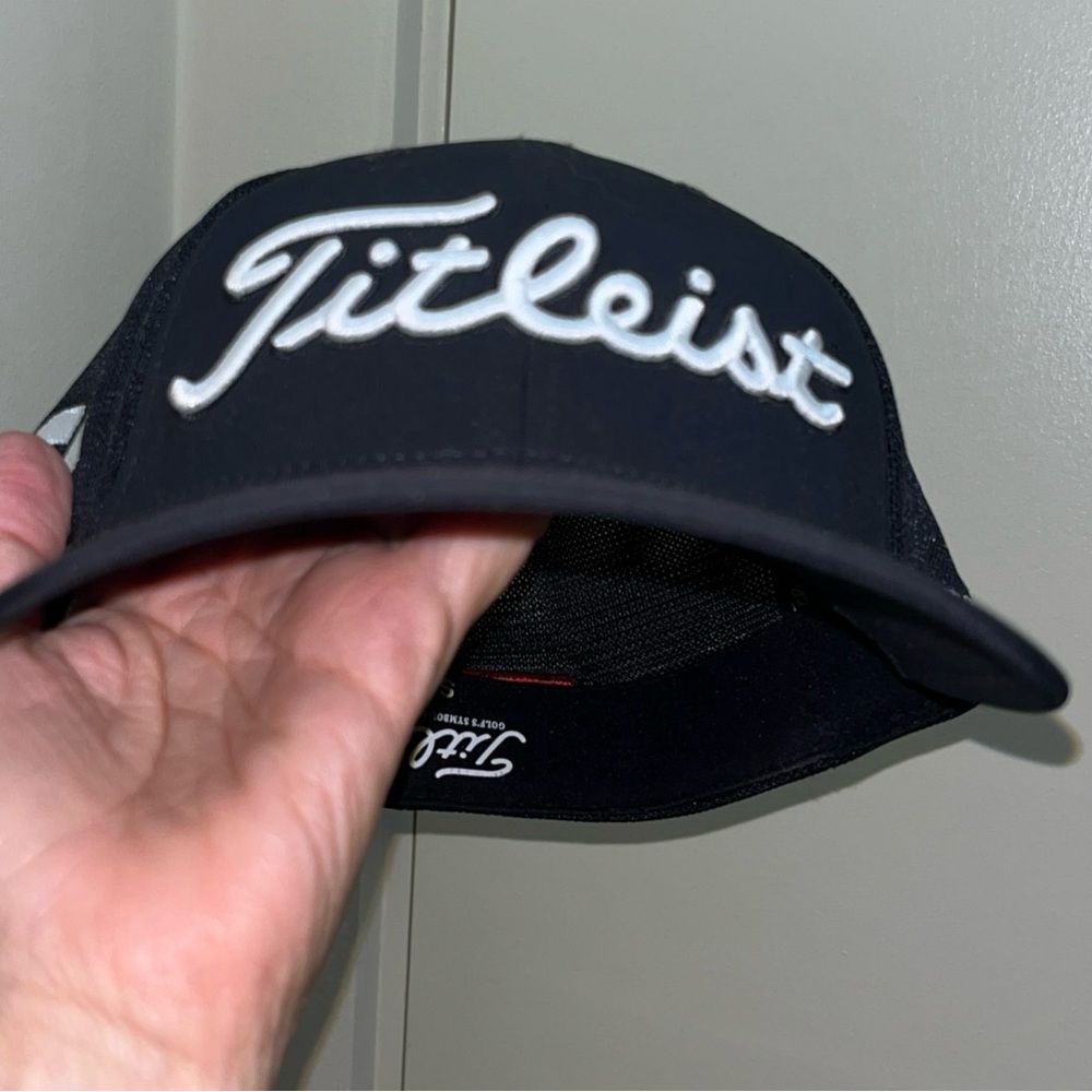 Foot Joy FJ Titleist Pro V1 FJ Hat CapStrap Back Black Embroidered Logo Golf S/M - Picture 6 of 7